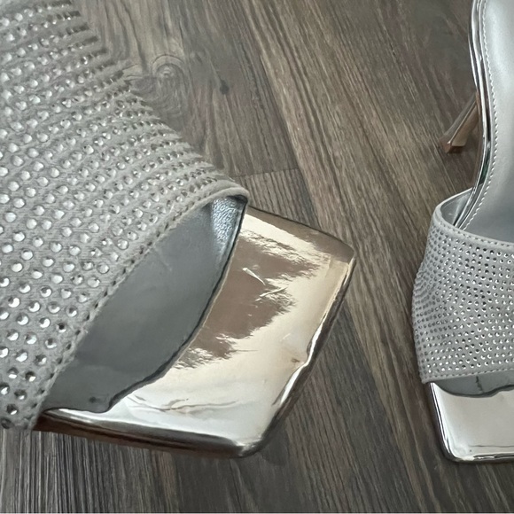Marc Fisher NEW Silver Metallic Rhinestone Square Toe MFDANRIE Shimmery Heels - Picture 12 of 16